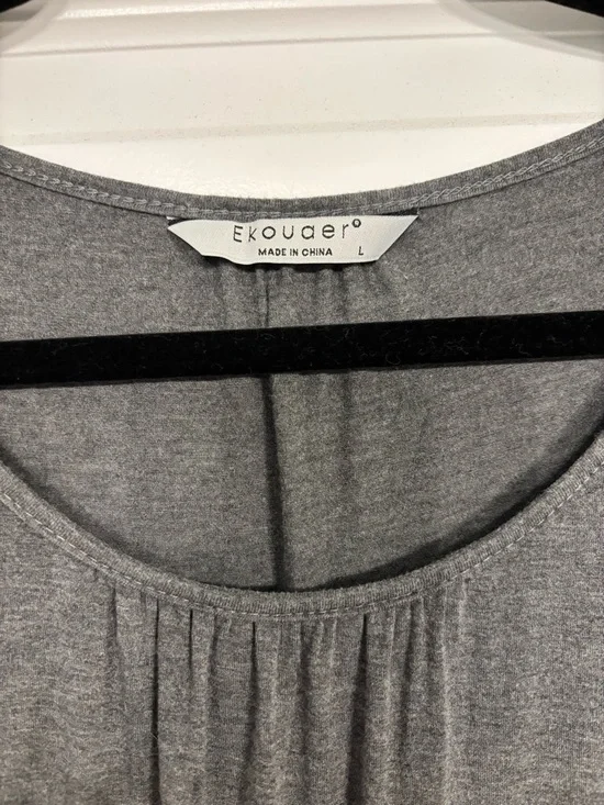 Grey Scoop Neck Maternity Nursing Top - Picture 4 of 4